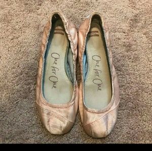 Toms size 6.5 One for One ballet flats